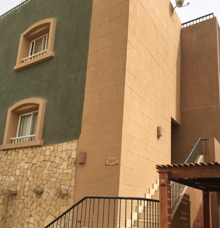 Chalet Marina Wadi Degla Families Only Pool View 2Nd Floor 6 Adults Ain Sukhna Exterior foto